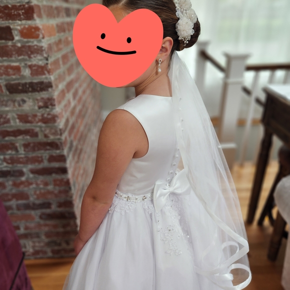 Communion Or Flower Girl White Sleeveless Dress with Bow